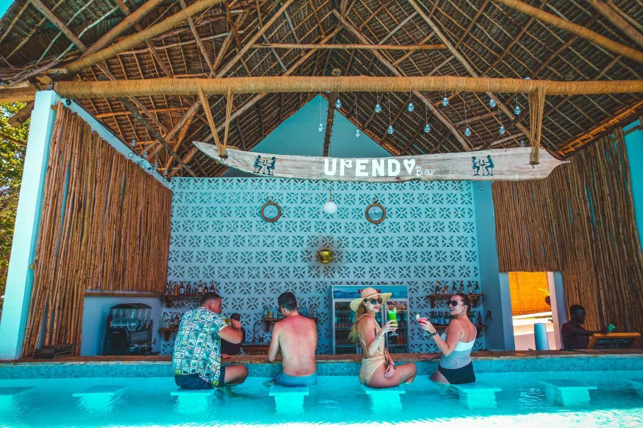 Zanzibella Hotel & Spa Kiwengwa  Ngoại thất bức ảnh The bar at the beach club