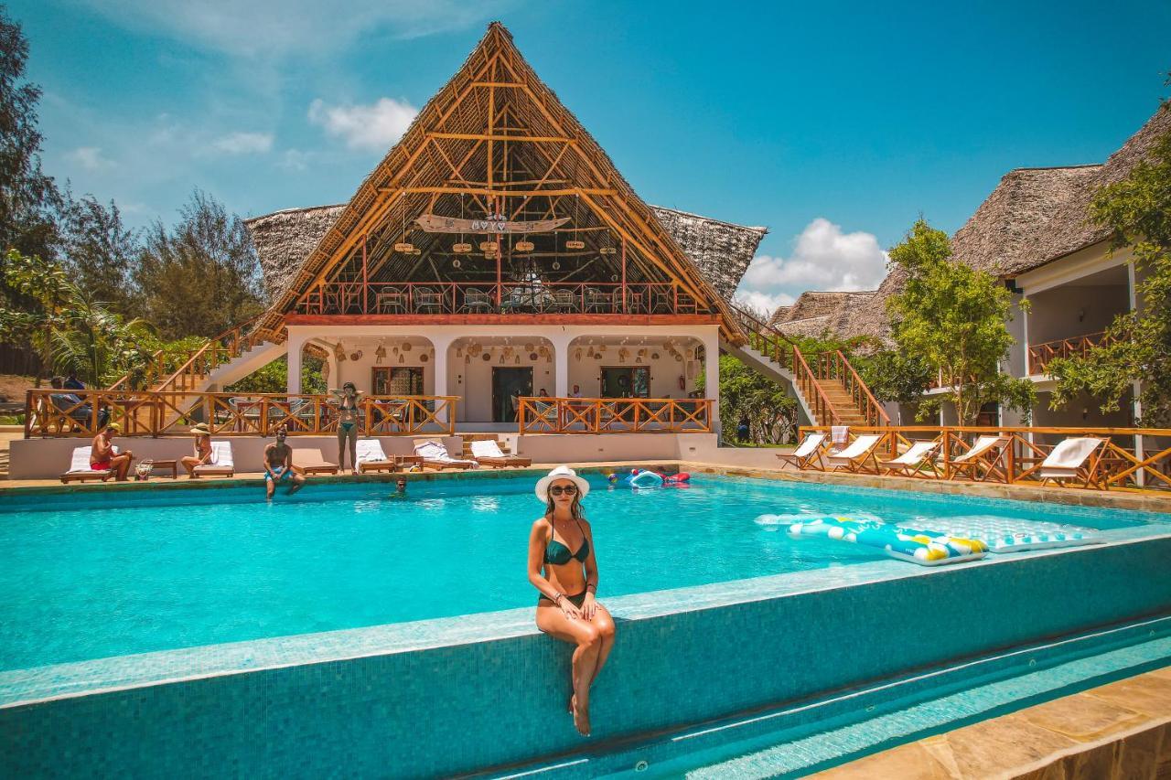 Zanzibella Hotel & Spa Kiwengwa  Ngoại thất bức ảnh The swimming pool at the resort