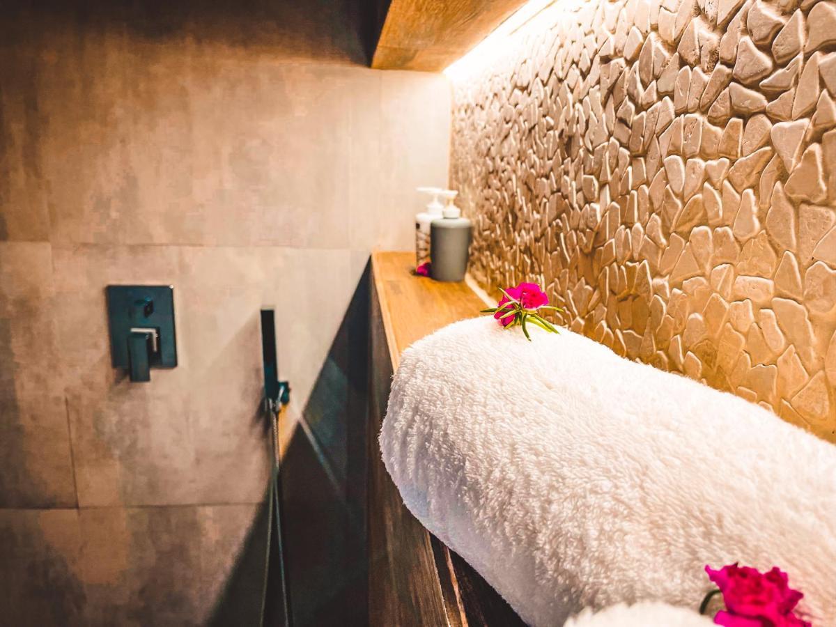 Zanzibella Hotel & Spa Kiwengwa  Ngoại thất bức ảnh Bathroom