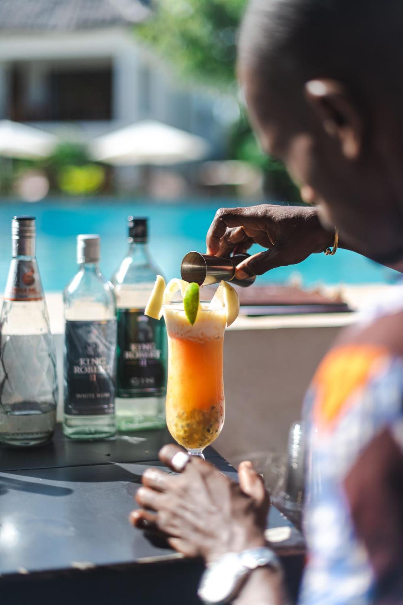 Zanzibella Hotel & Spa Kiwengwa  Ngoại thất bức ảnh A bartender preparing a cocktail